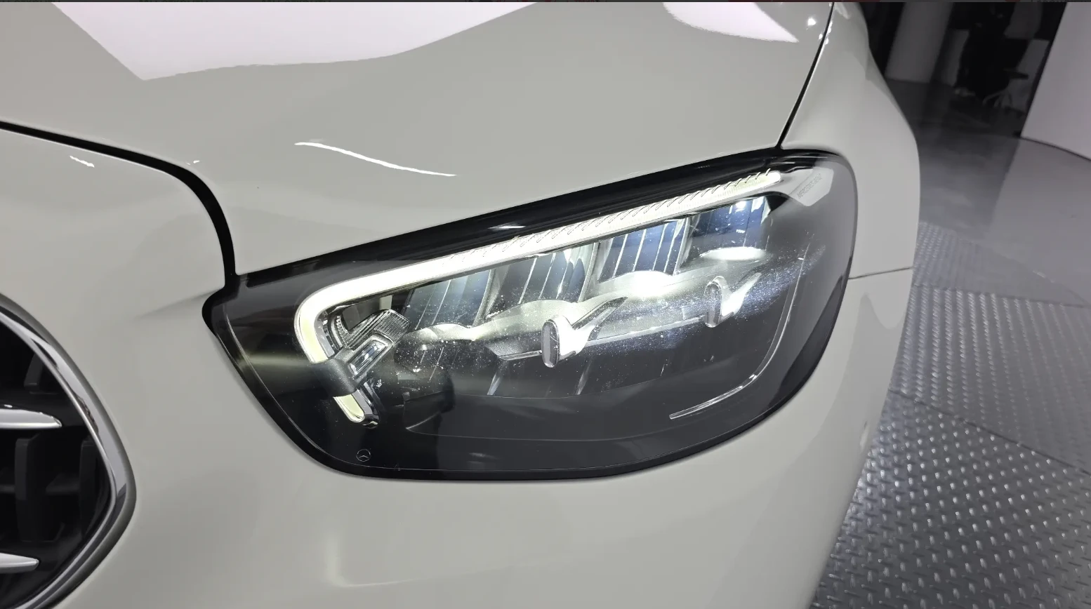 Mercedes-Benz E 250 AVANTGARDE, снимка 6 - Автомобили и джипове - 54328027