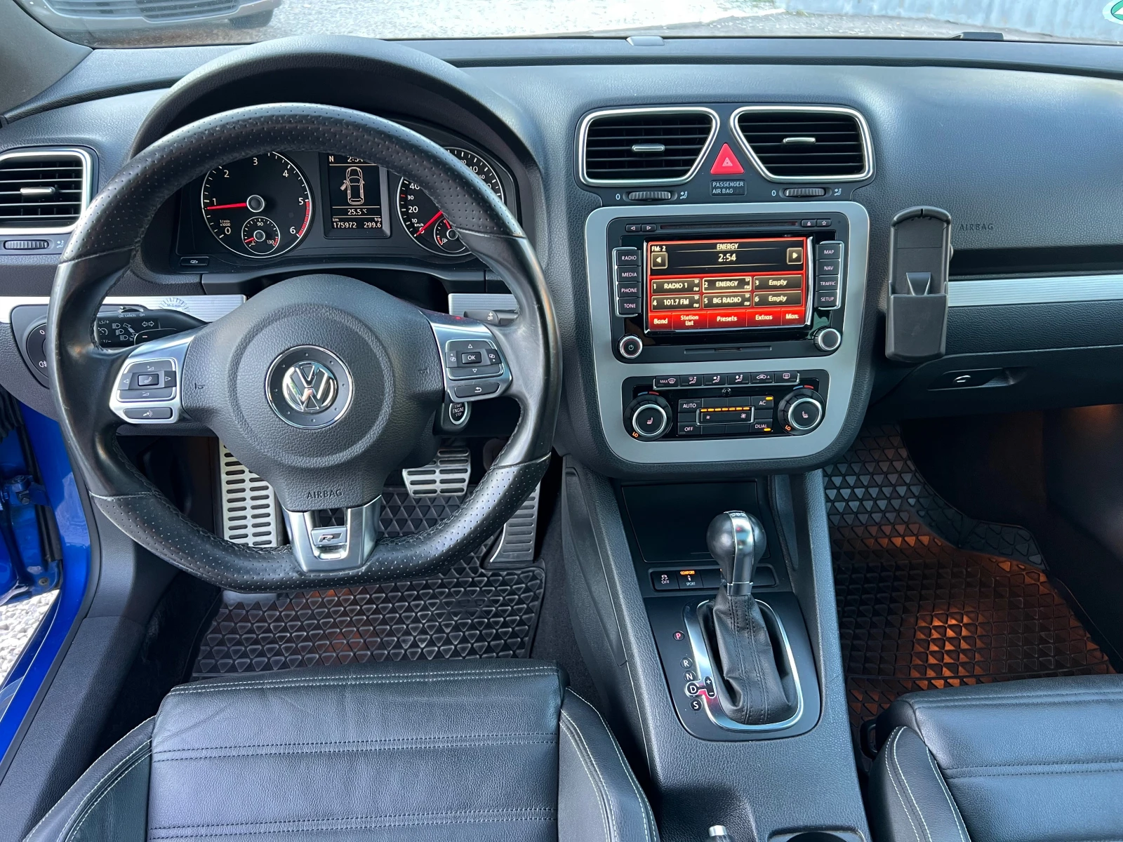 VW Scirocco 2.0 TDI R-Line, снимка 9 - Автомобили и джипове - 55159723