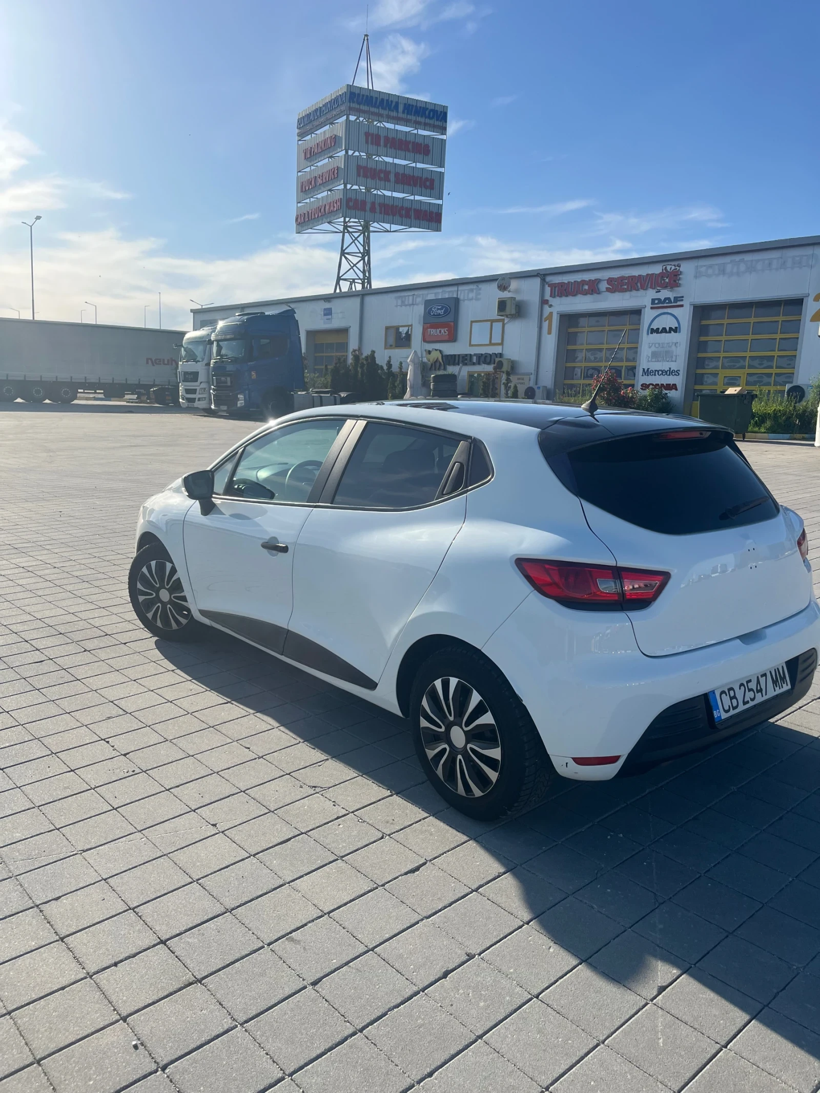 Renault Clio, снимка 3 - Автомобили и джипове - 55218830