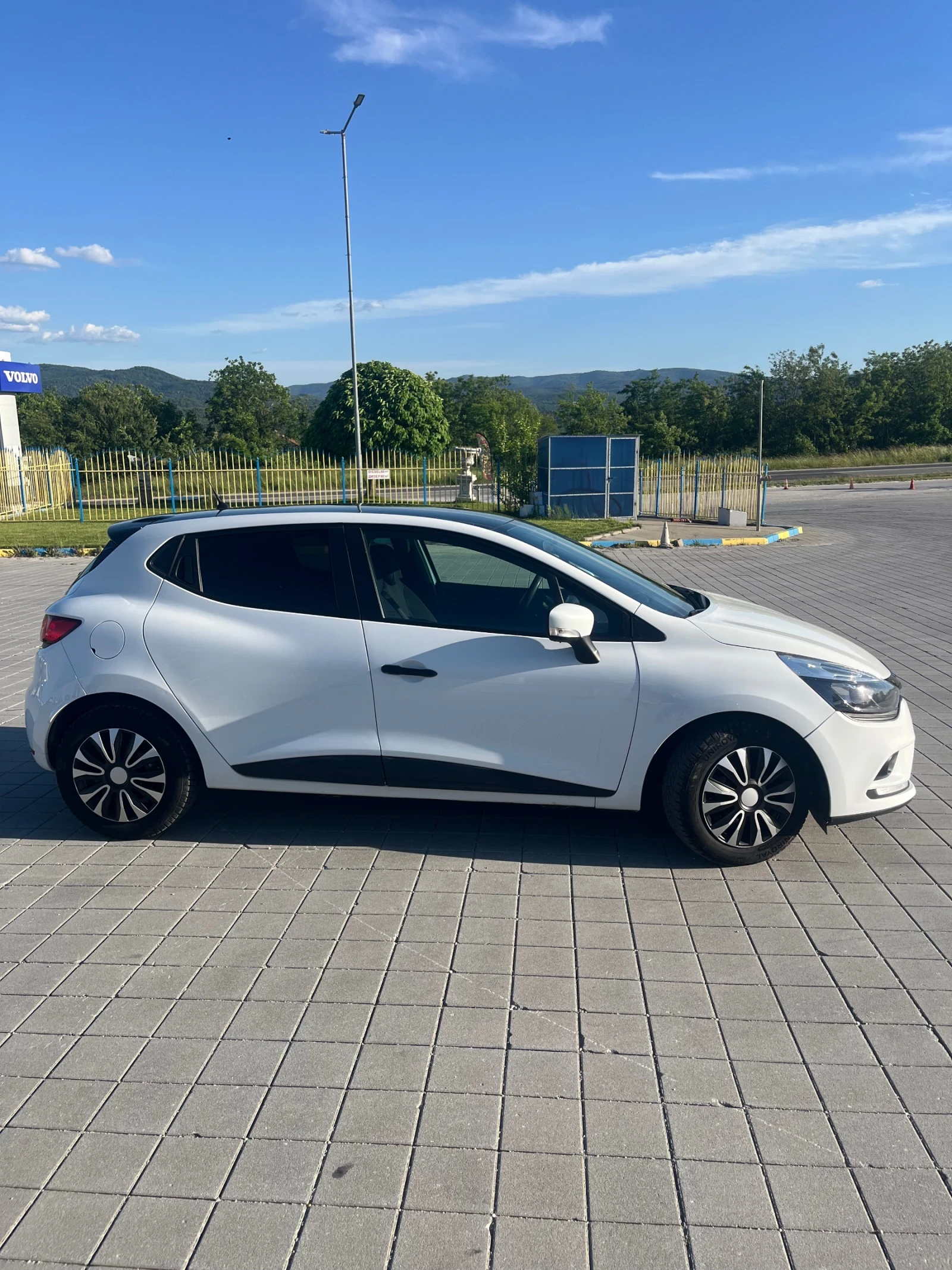 Renault Clio, снимка 6 - Автомобили и джипове - 55218830
