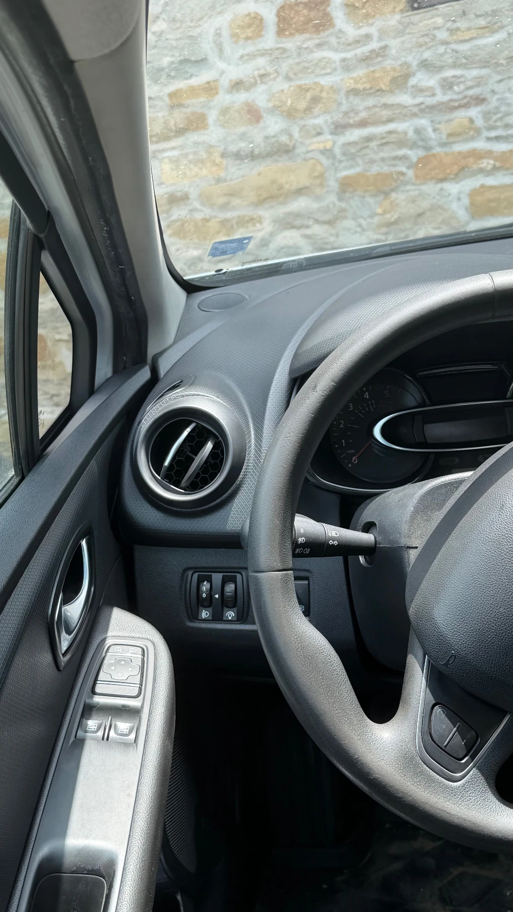 Renault Clio, снимка 11 - Автомобили и джипове - 55218830