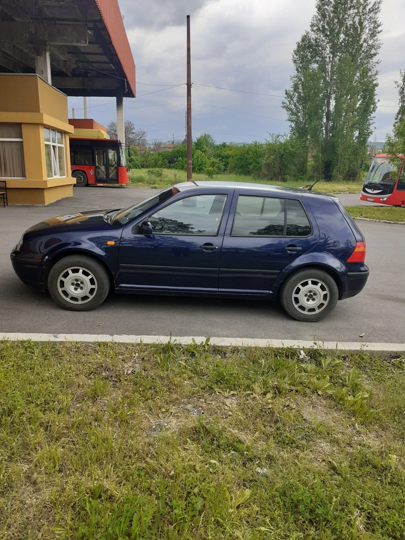 VW Golf, снимка 4 - Автомобили и джипове - 55618233