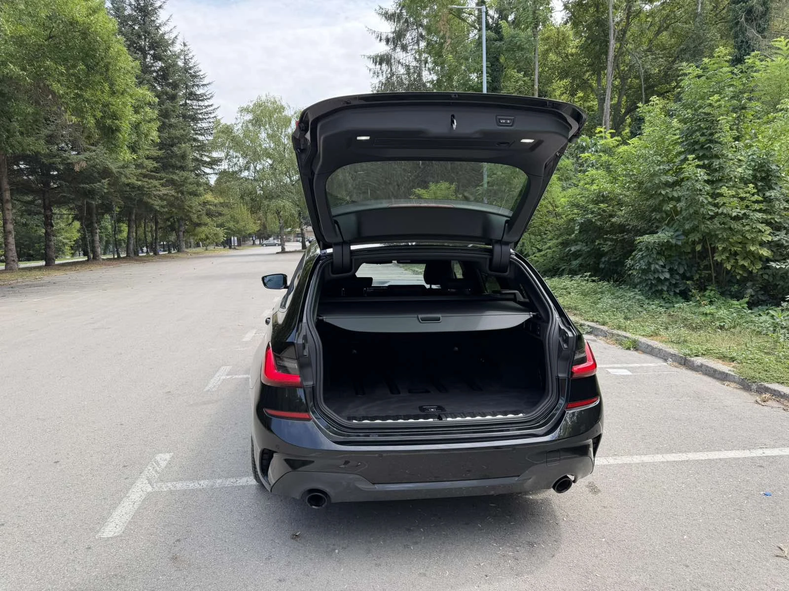 BMW 330 G21, снимка 6 - Автомобили и джипове - 55844147