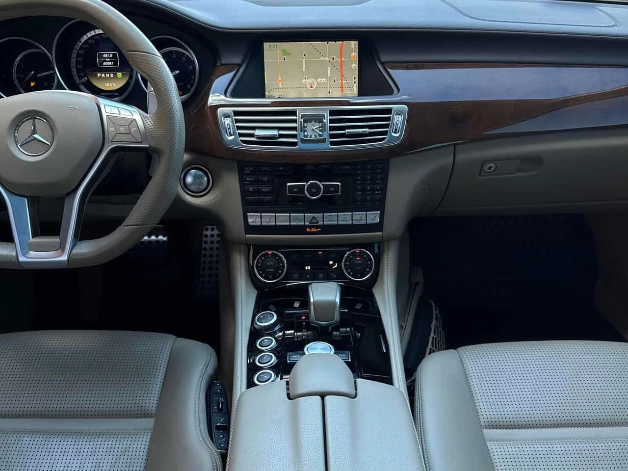 Mercedes-Benz CLS 63 AMG * CARFAX * ОПЦИЯ ЗА ФИНАНСИРАНЕ, снимка 9 - Автомобили и джипове - 56207846
