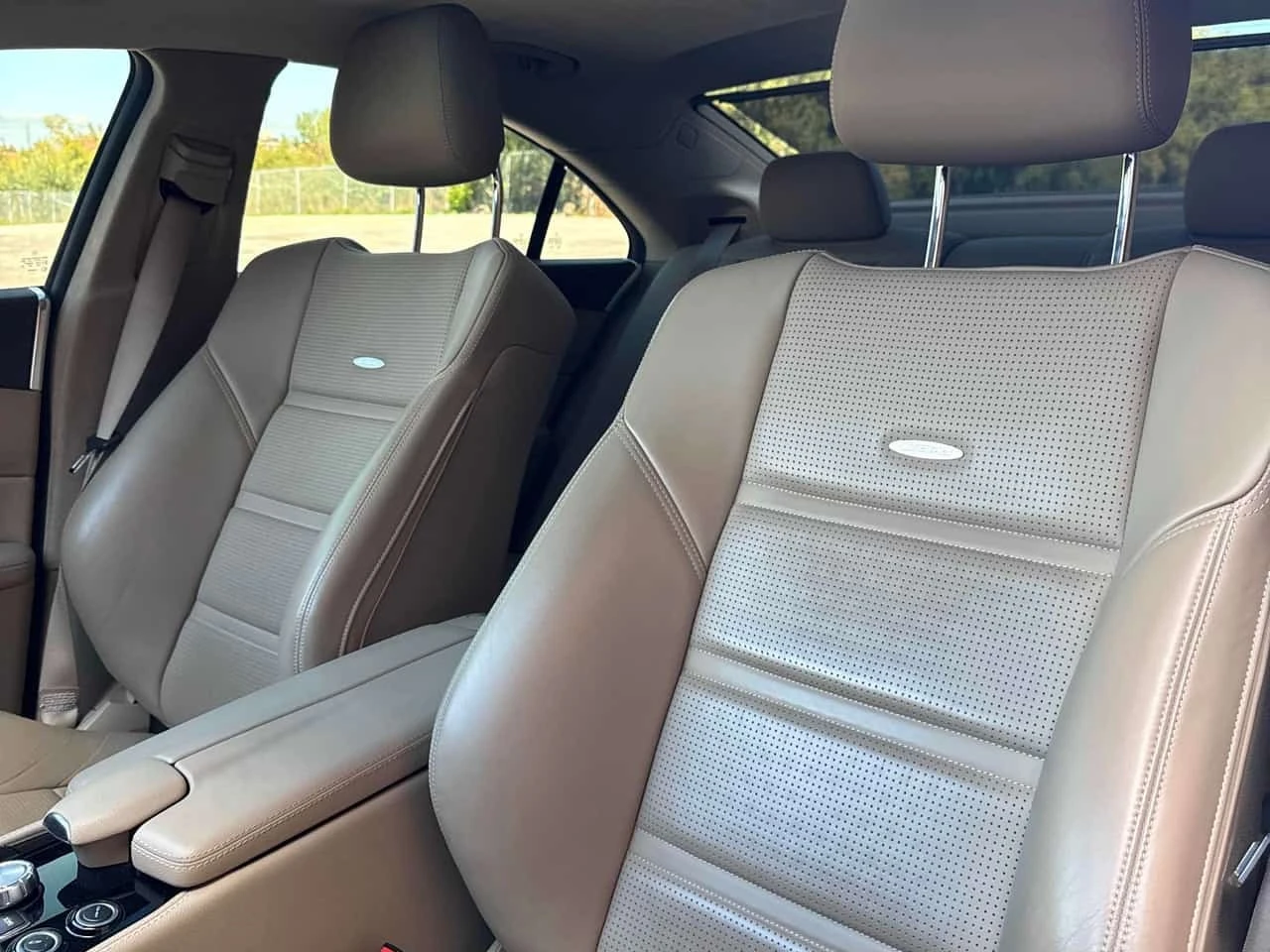 Mercedes-Benz CLS 63 AMG * CARFAX * ОПЦИЯ ЗА ФИНАНСИРАНЕ, снимка 14 - Автомобили и джипове - 56207846
