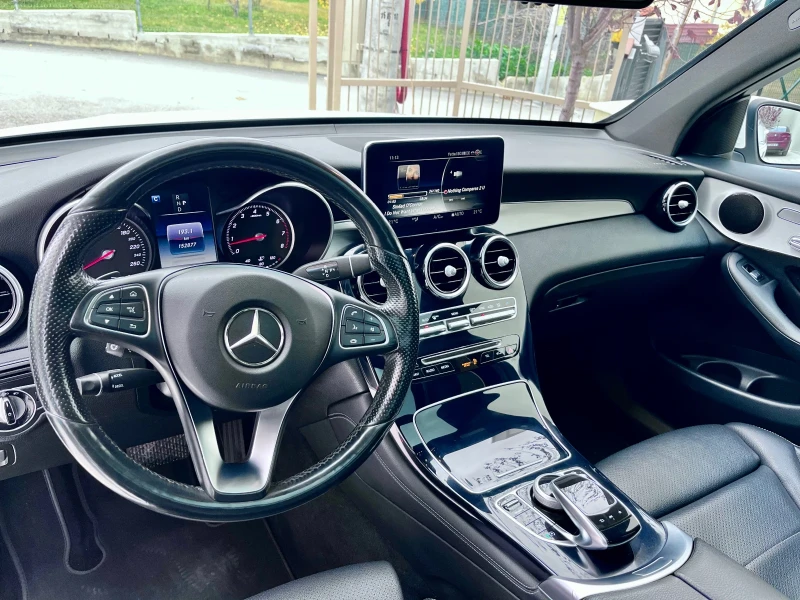 Mercedes-Benz GLC 300 4 Matic Panorama , снимка 11 - Автомобили и джипове - 48164380