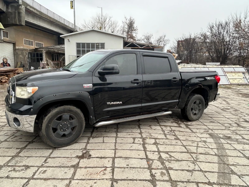 Toyota Tundra 5.7 V8 Double Cab, снимка 3 - Автомобили и джипове - 48473039