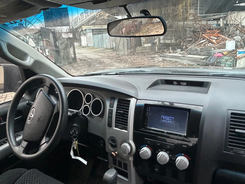 Toyota Tundra 5.7 V8 Double Cab, снимка 9 - Автомобили и джипове - 48473039