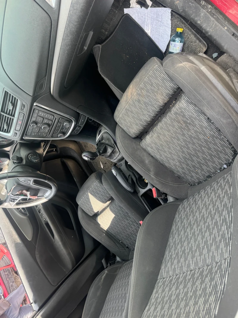 Opel Mokka 1.7CDTI 131ks 4x4 155000km, снимка 17 - Автомобили и джипове - 50455987