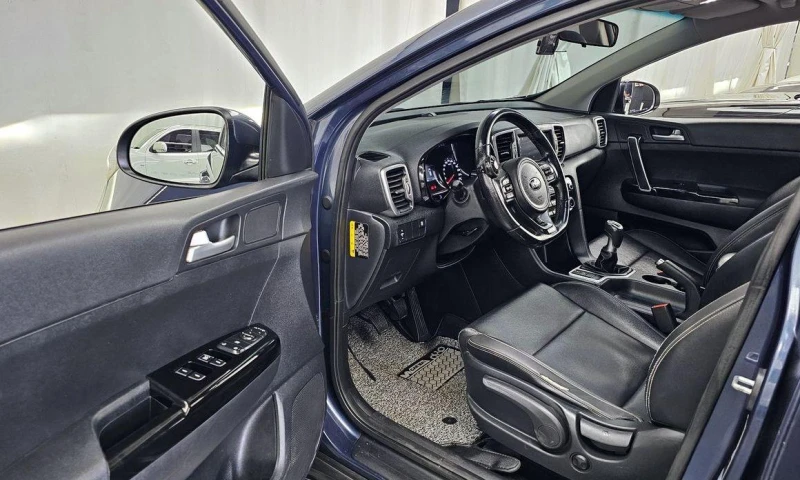 Kia Sportage Diesel 2wd Trendy  * НАЙ-ДОБРА ЦЕНА В БЪЛГАРИЯ* , снимка 10 - Автомобили и джипове - 52034835
