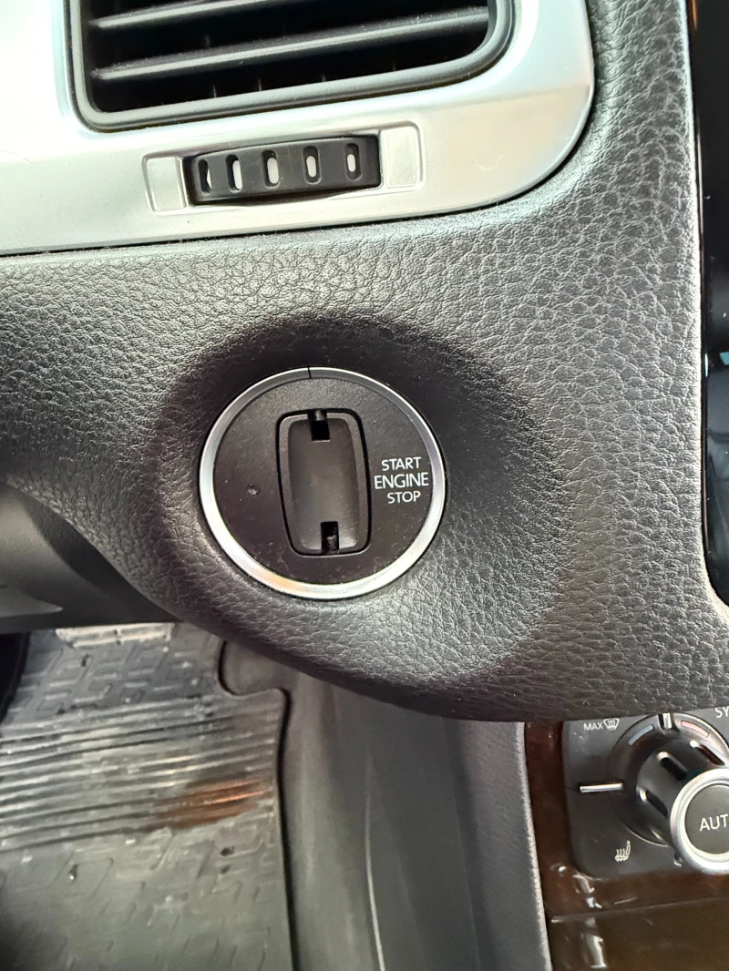 VW Touareg 4, 2 TDI, снимка 16 - Автомобили и джипове - 53010584