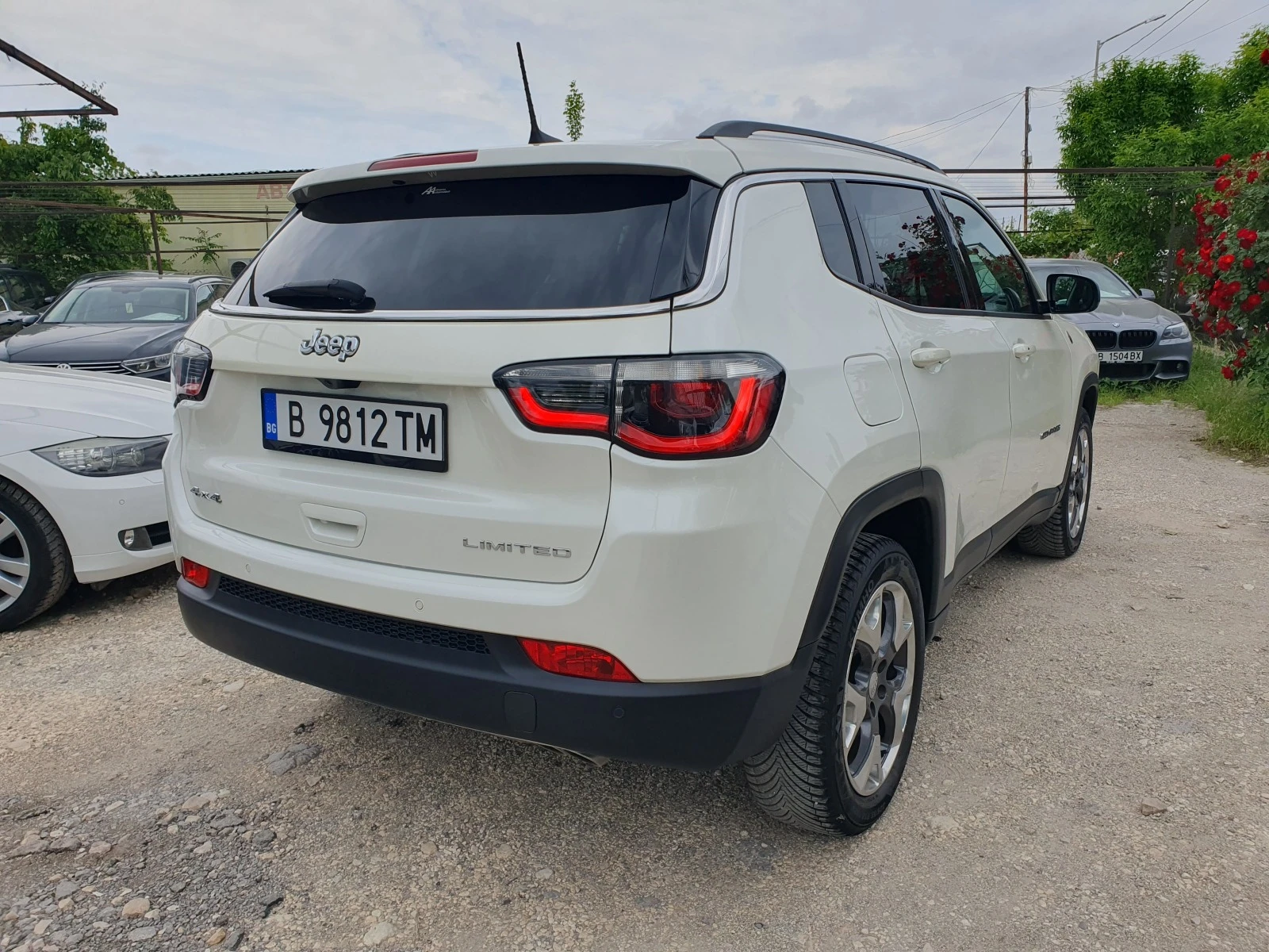 Jeep Compass 2.0 CRD LIMITED AVTOMATIK 4x4 CAMERA NAVI - изображение 3