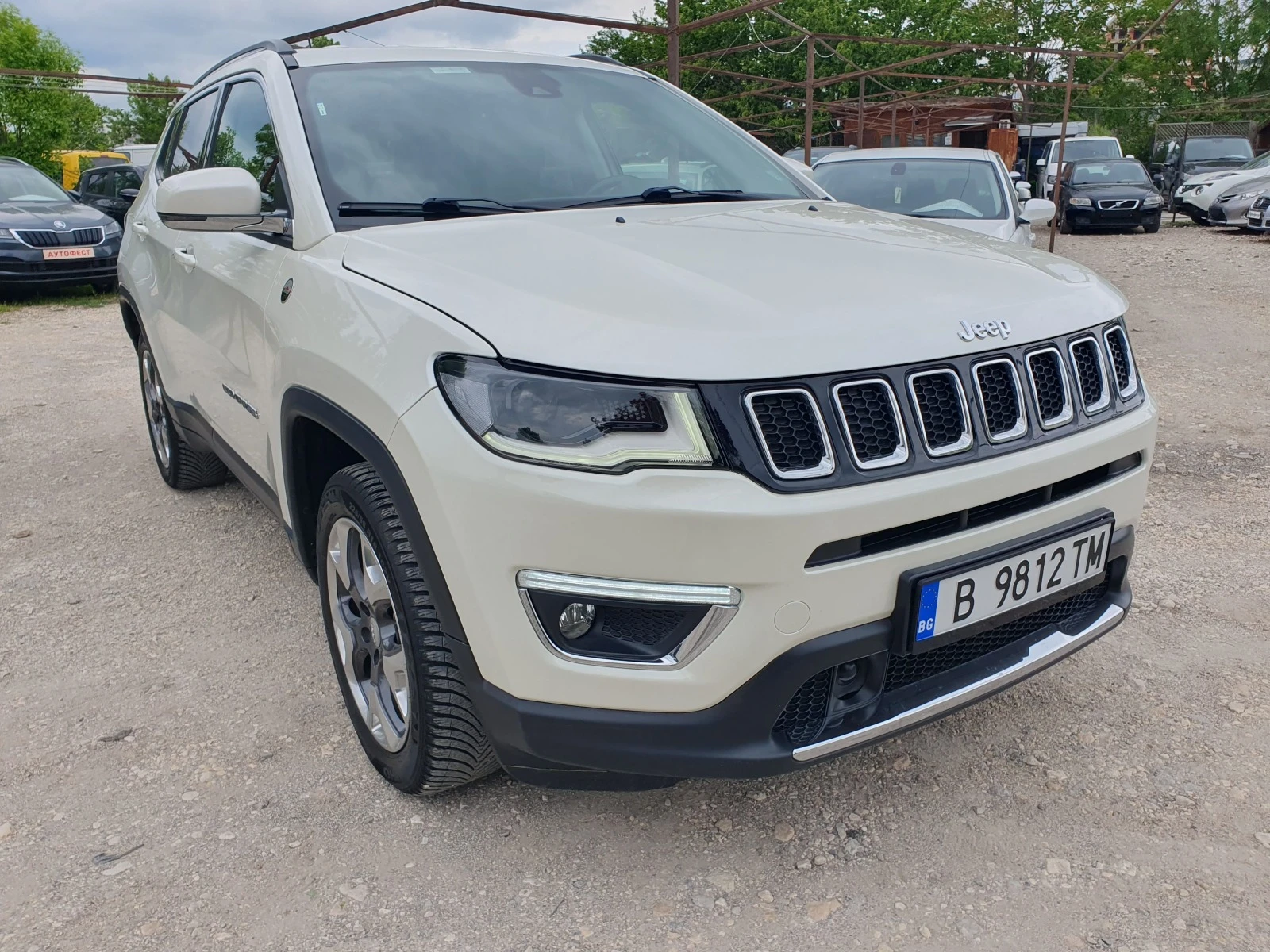 Jeep Compass 2.0 CRD LIMITED AVTOMATIK 4x4 CAMERA NAVI - изображение 4