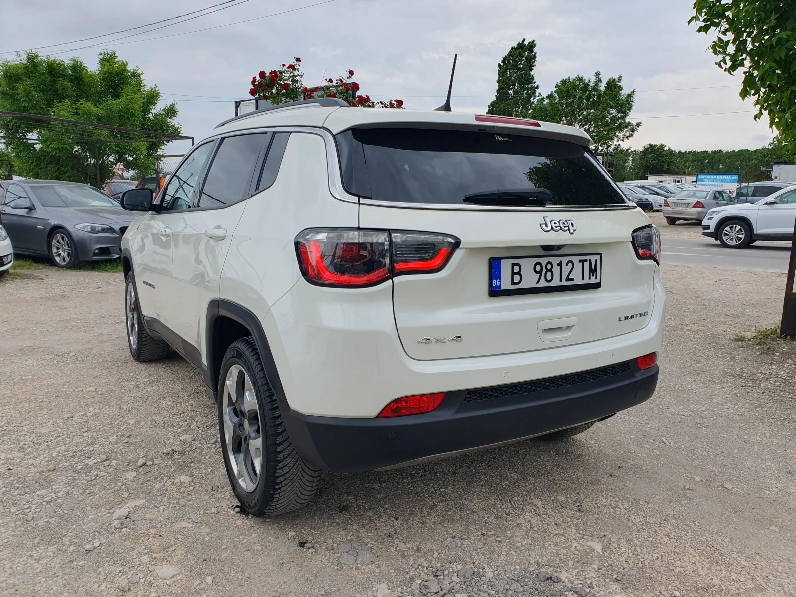 Jeep Compass 2.0 CRD LIMITED AVTOMATIK 4x4 CAMERA NAVI - изображение 2