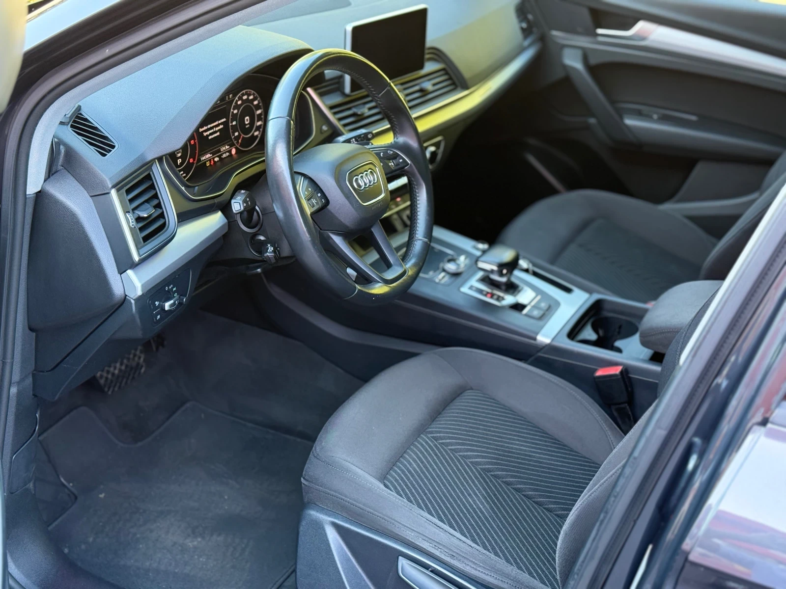 Audi Q5 40TDI* 4X4* LED* DIGITAL* DISTR* CAMERA* KeyLESS - изображение 7