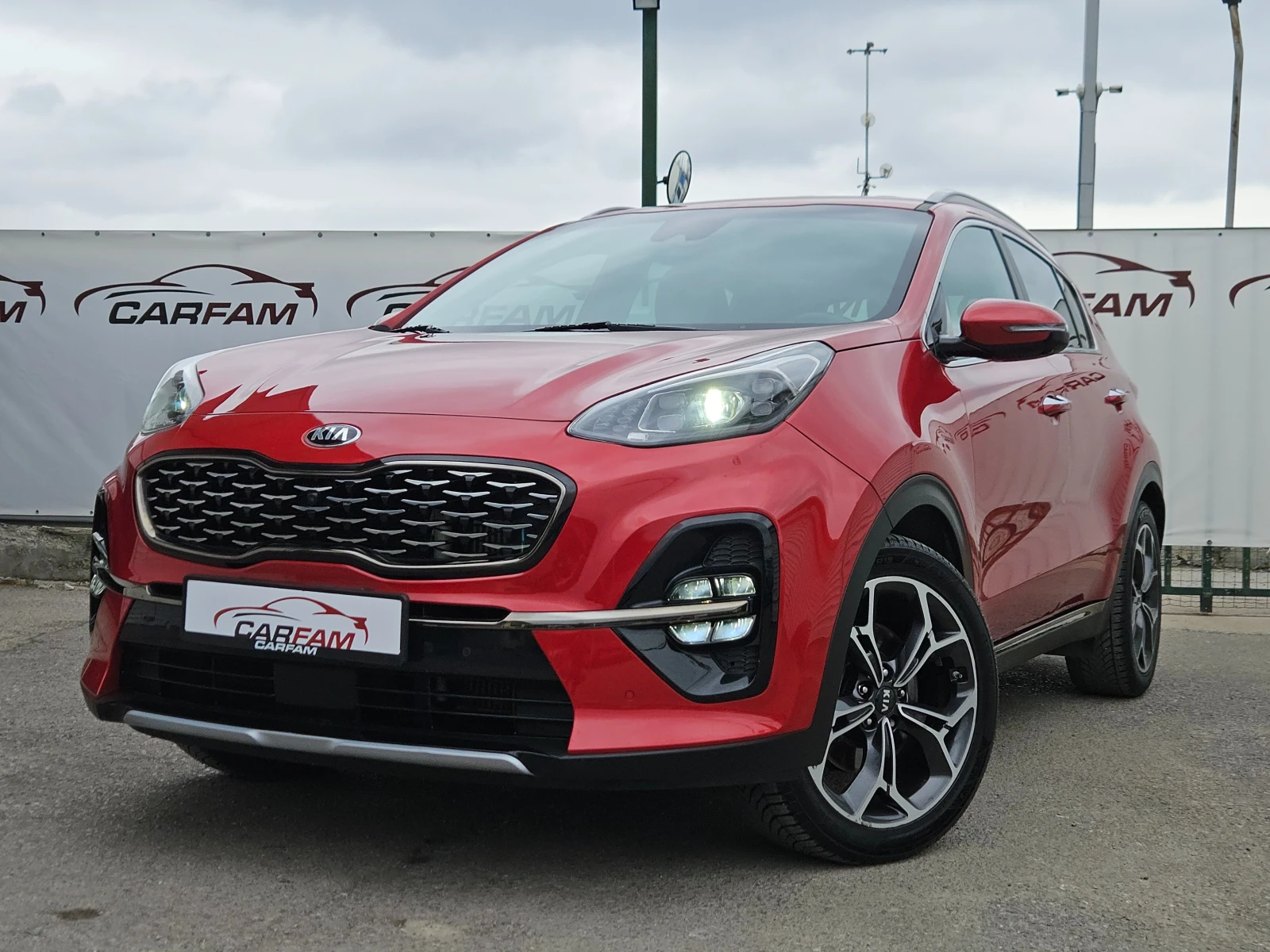 Kia Sportage 1.6CRDi/GT Line/Distronic/CARPLAY/Camera/KeyLess, снимка 7 - Автомобили и джипове - 53946701