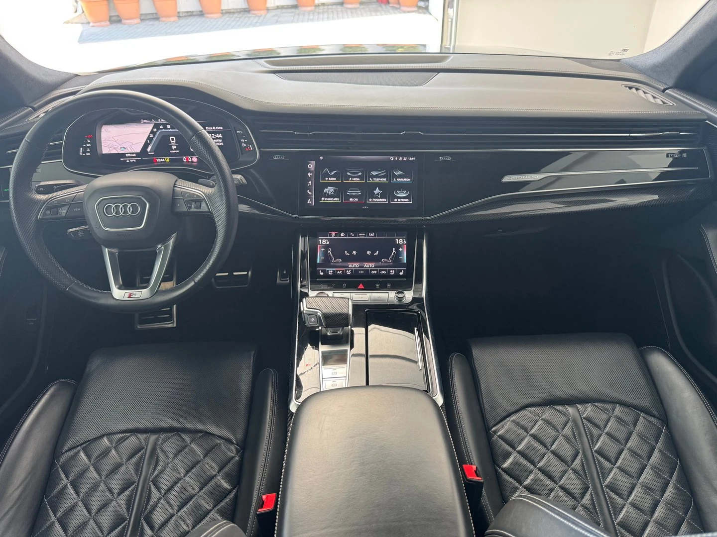 Audi SQ8, снимка 8 - Автомобили и джипове - 54765352