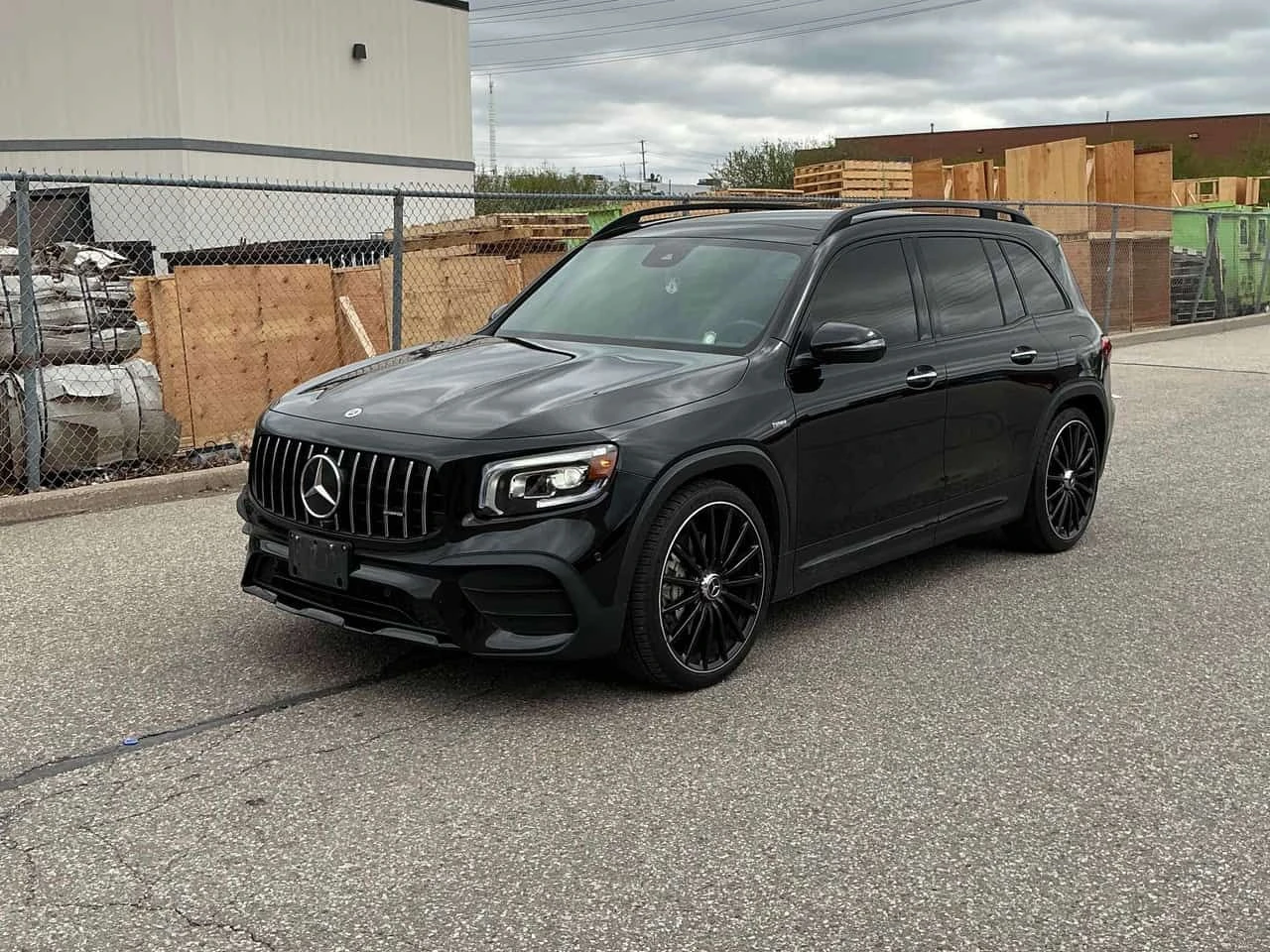 Mercedes-Benz GLB35AMG | DISTRONIC | ПАНОРАМА | ДВА КЛЮЧА | 