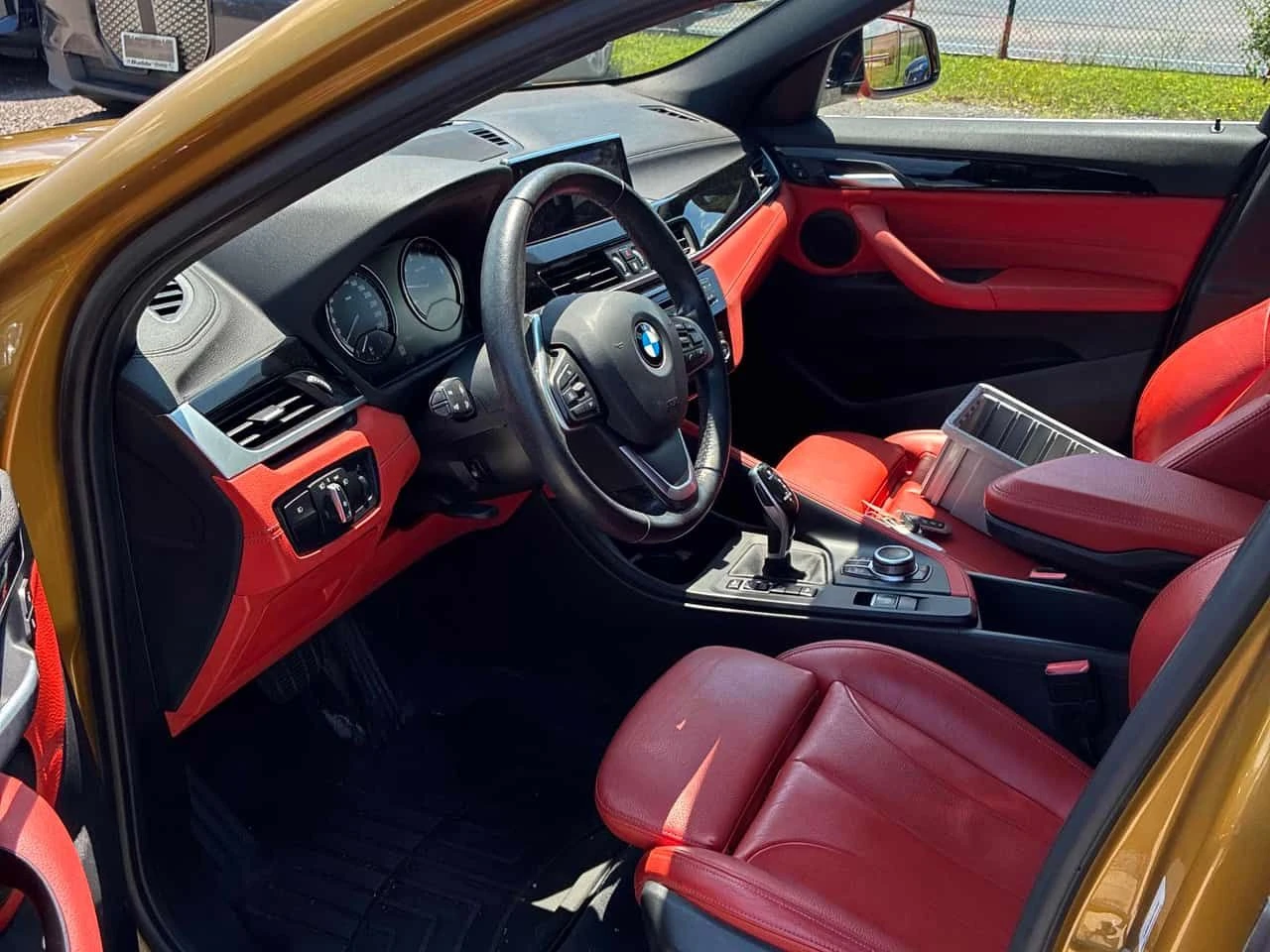 BMW X2 xDrive28i | CARFAX | БЕЗ ПЪРВОНАЧАЛНА ВНОСКА, снимка 12 - Автомобили и джипове - 55264663