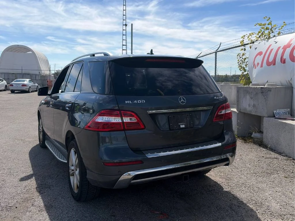 Mercedes-Benz ML 400 * CARFAX* ОПЦИЯ ЗА ФИНАНСИРАНЕ* , снимка 5 - Автомобили и джипове - 56073496
