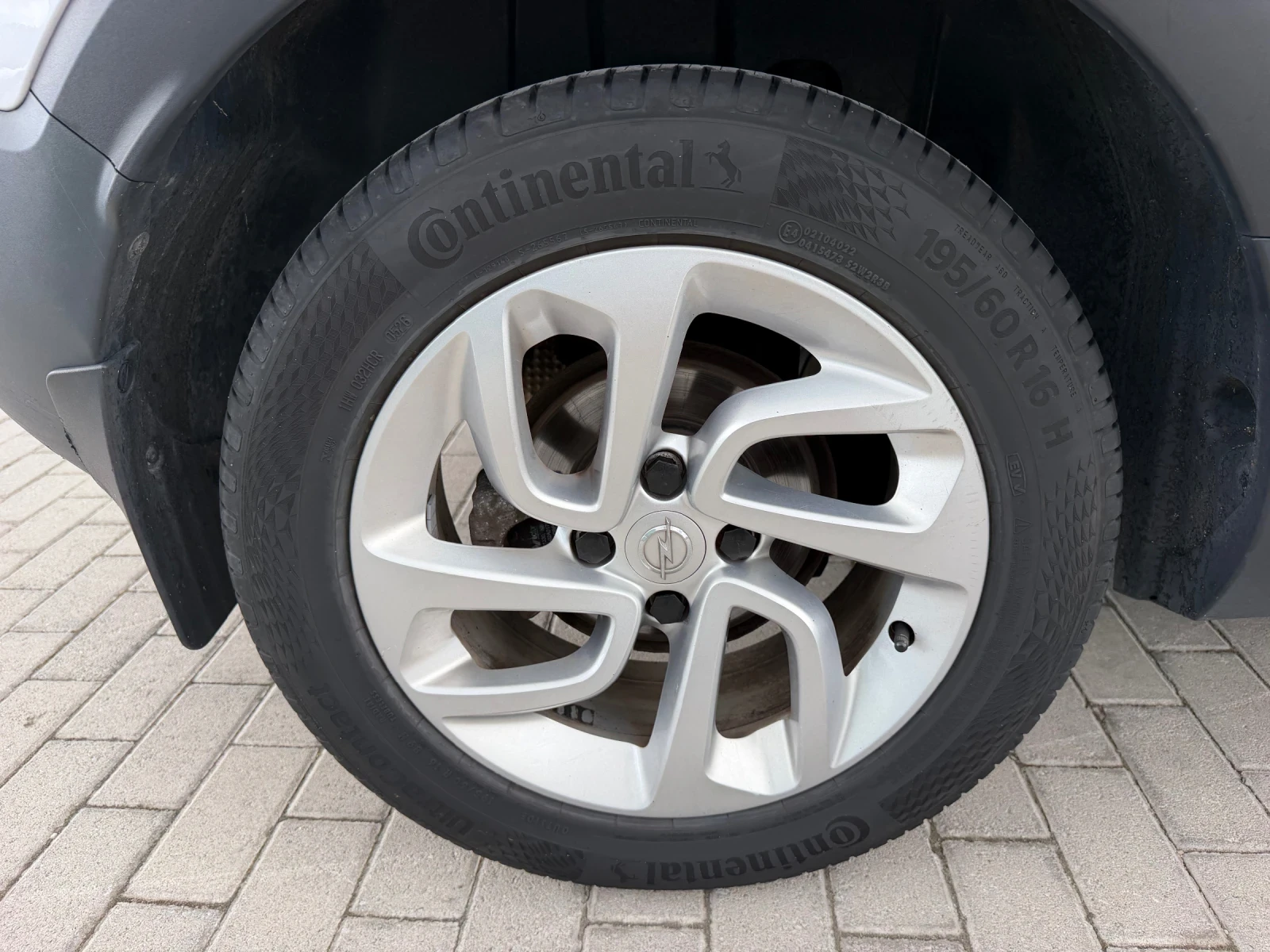 Opel Crossland X 1.2turbo/110hp/ NAVI/ Automatic/, снимка 13 - Автомобили и джипове - 56108525