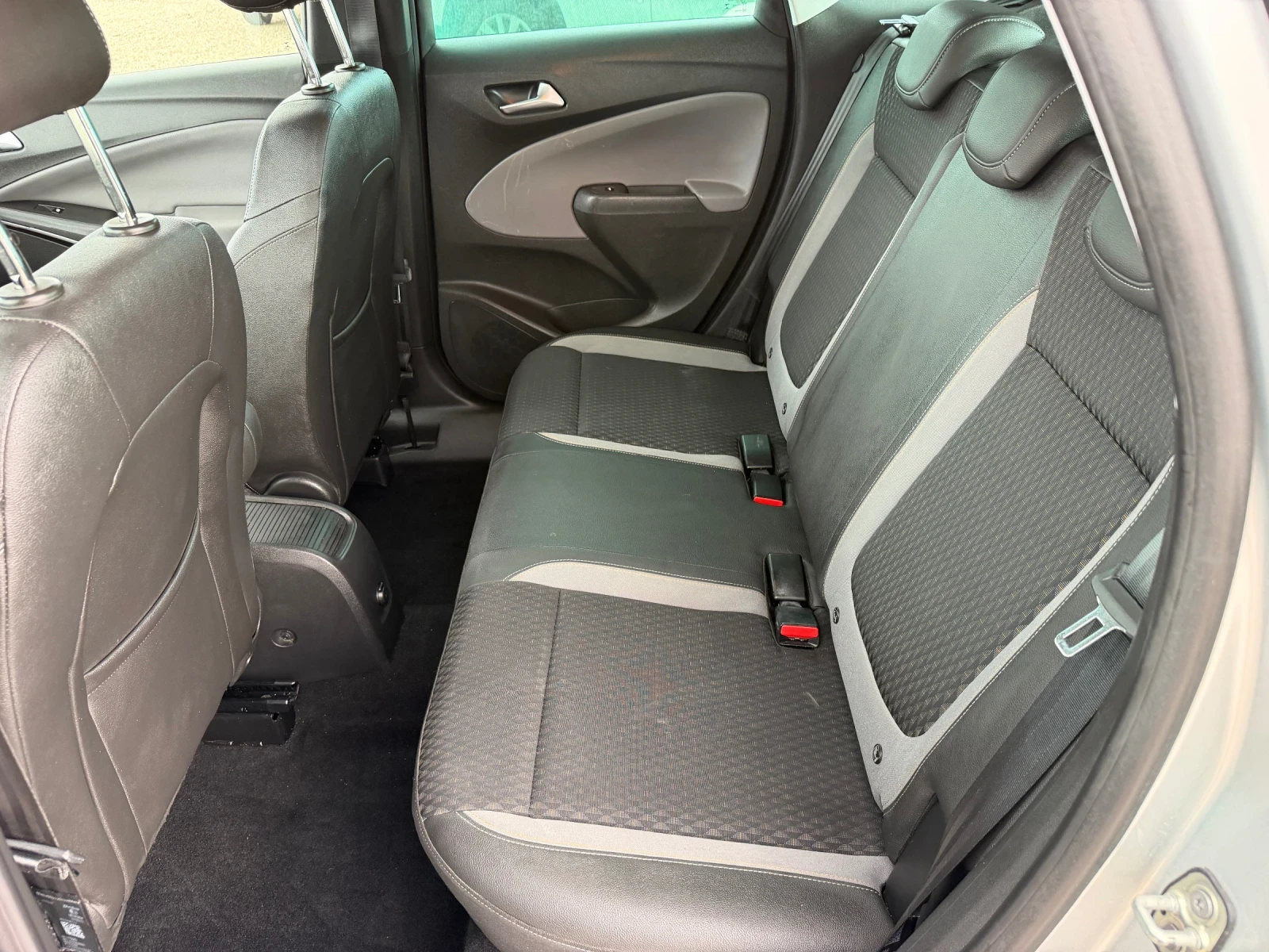 Opel Crossland X 1.2turbo/110hp/ NAVI/ Automatic/, снимка 9 - Автомобили и джипове - 56108525