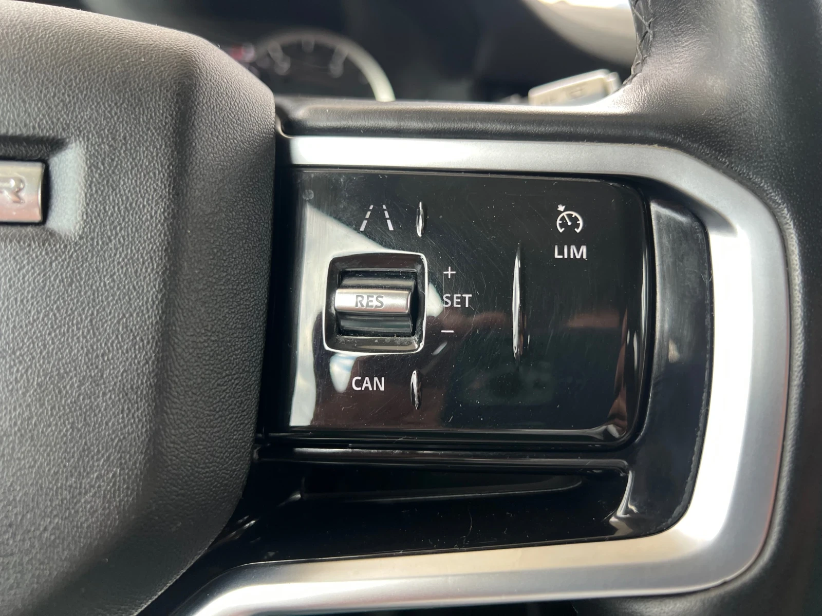 Land Rover Evoque 2.0D Plug in Hybrid AWD , снимка 15 - Автомобили и джипове - 56172610