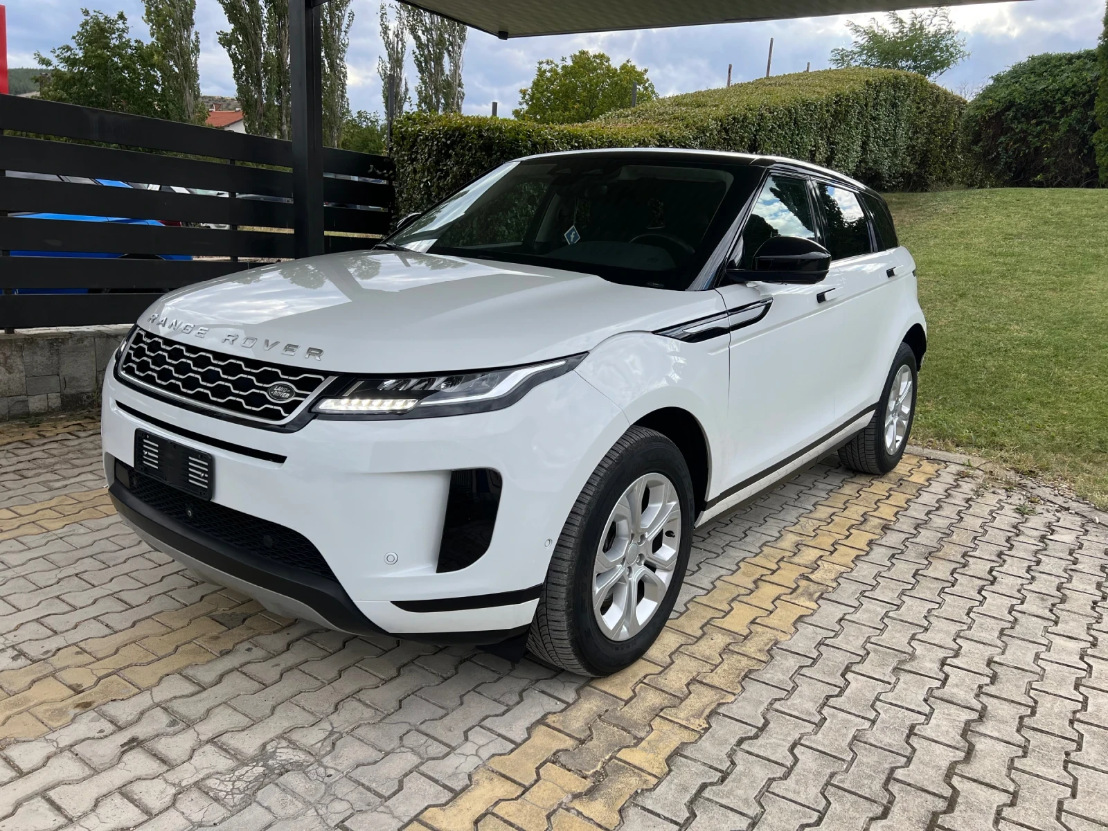 Land Rover Evoque 2.0D Plug in Hybrid AWD , снимка 3 - Автомобили и джипове - 56172610