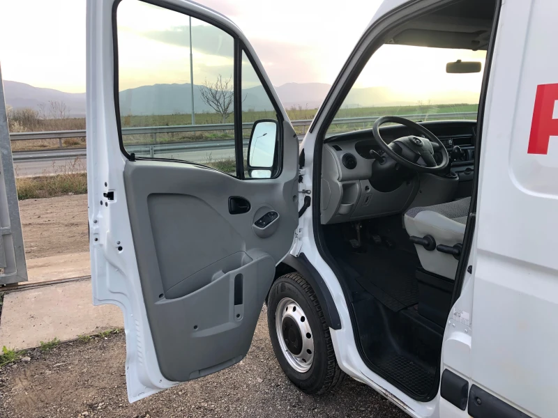 Opel Movano 2.5 , снимка 8 - Бусове и автобуси - 49521630