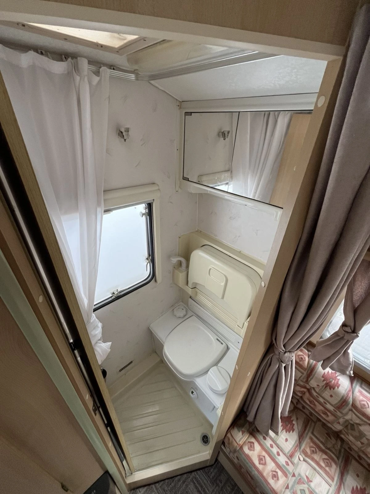 Каравана ABI Sprinter 400D GT - изображение 9