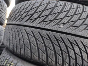 Гуми Зимни 235/45R20, снимка 3