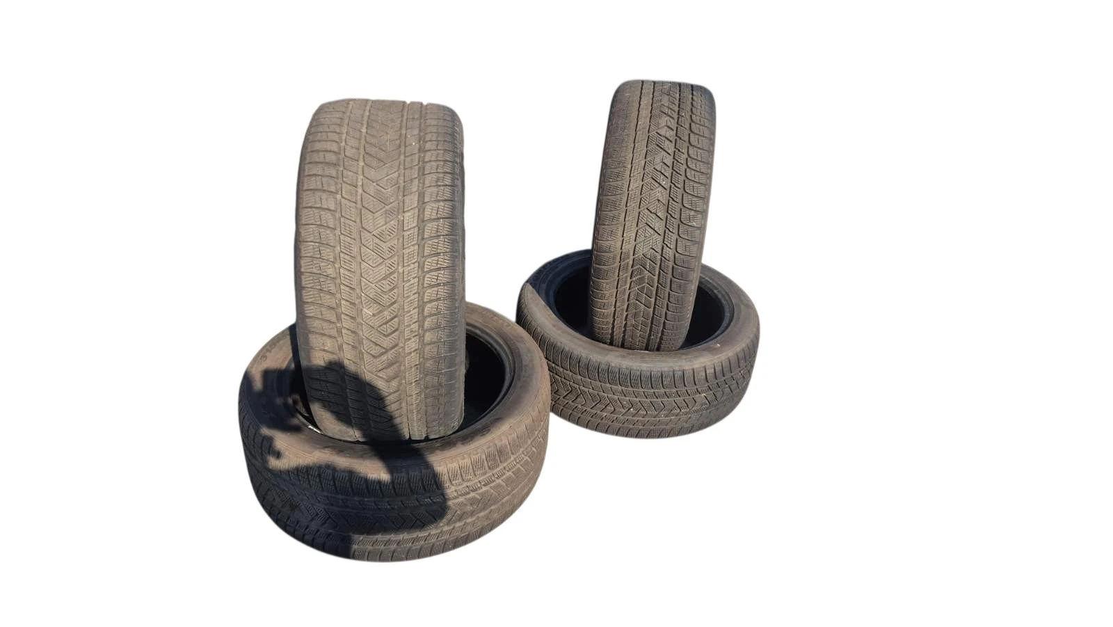 Гуми Зимни 275/45R21, снимка 3 - Гуми и джанти - 55056956