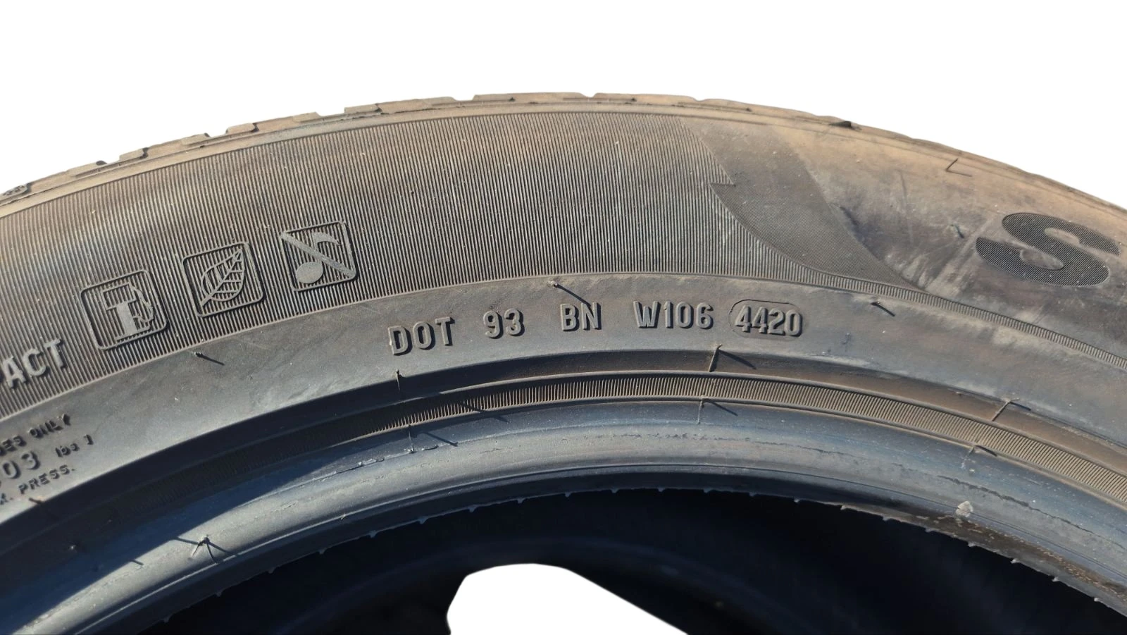 Гуми Зимни 275/45R21, снимка 9 - Гуми и джанти - 55056956