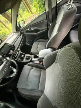 Hyundai I30 1.6 CRDI 116 Фулекстри Нов внос, снимка 9