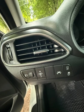 Hyundai I30 1.6 CRDI 116 Фулекстри Нов внос, снимка 8
