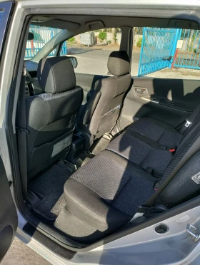 Toyota Corolla verso, снимка 8