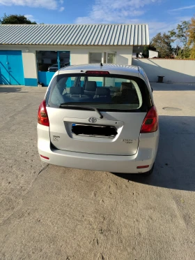 Toyota Corolla verso, снимка 5