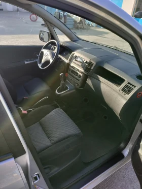 Toyota Corolla verso, снимка 9