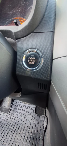 Toyota Auris, снимка 7