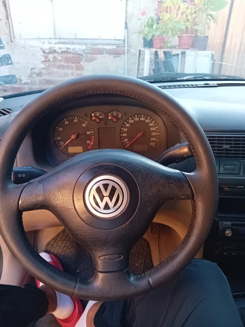 VW Golf 4, снимка 11 - Автомобили и джипове - 47439784