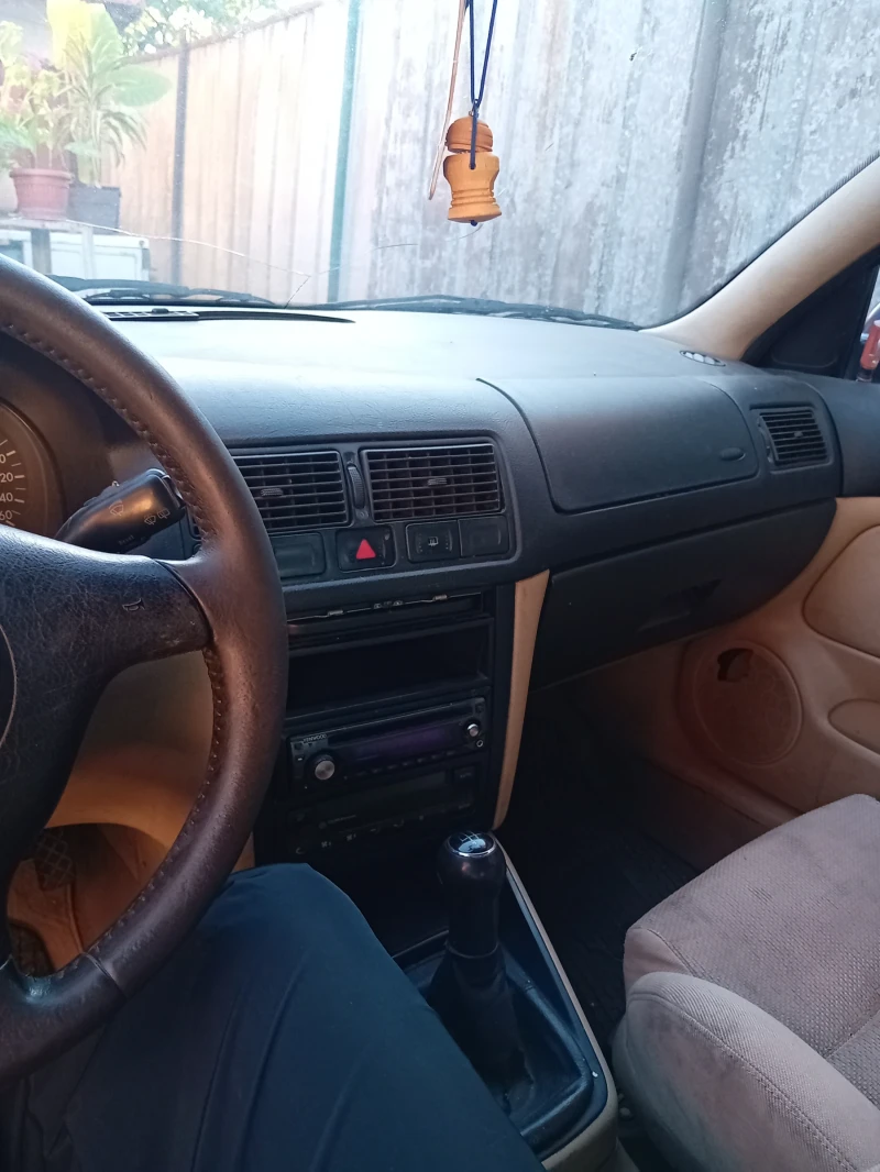 VW Golf 4, снимка 12 - Автомобили и джипове - 47439784