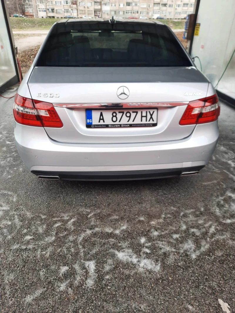 Mercedes-Benz E 500, снимка 4 - Автомобили и джипове - 48638964