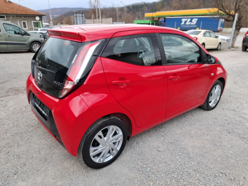 Toyota Aygo 1.0i* АВТОМАТИК* КЛИМА* КАМЕРА* LED* ГЕРМАНИЯ, снимка 2 - Автомобили и джипове - 49464134