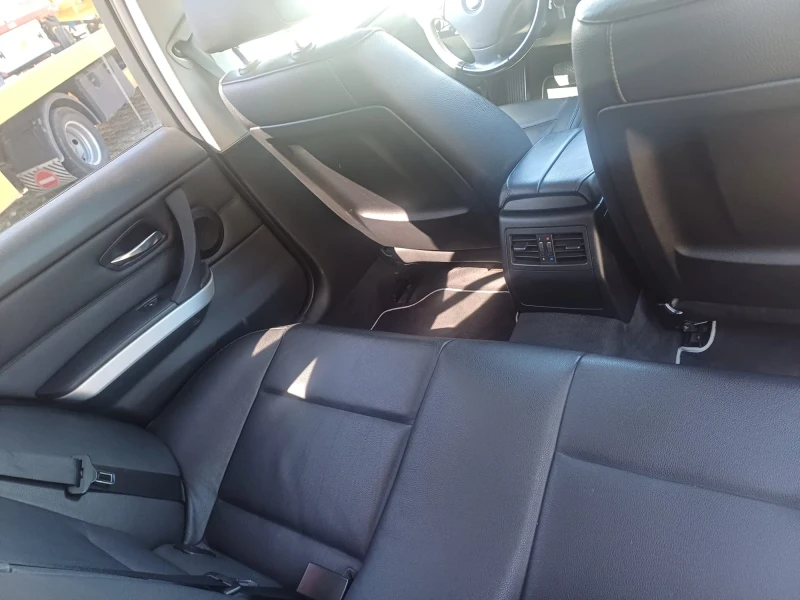 BMW 320 D X DRIVE, снимка 6 - Автомобили и джипове - 52558042