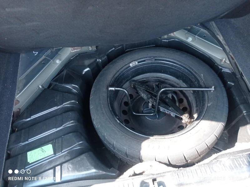 Renault Scenic, снимка 6 - Автомобили и джипове - 51540028