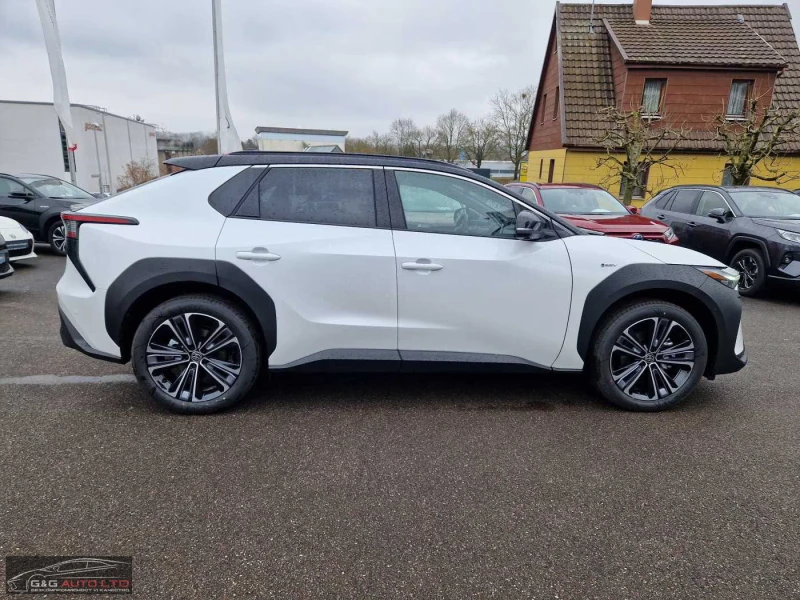 Toyota bZ4X BEV/218HP/LOUNGE/PANO/MEMO/JBL/360/LED/KLESS/526g, снимка 6 - Автомобили и джипове - 52235688