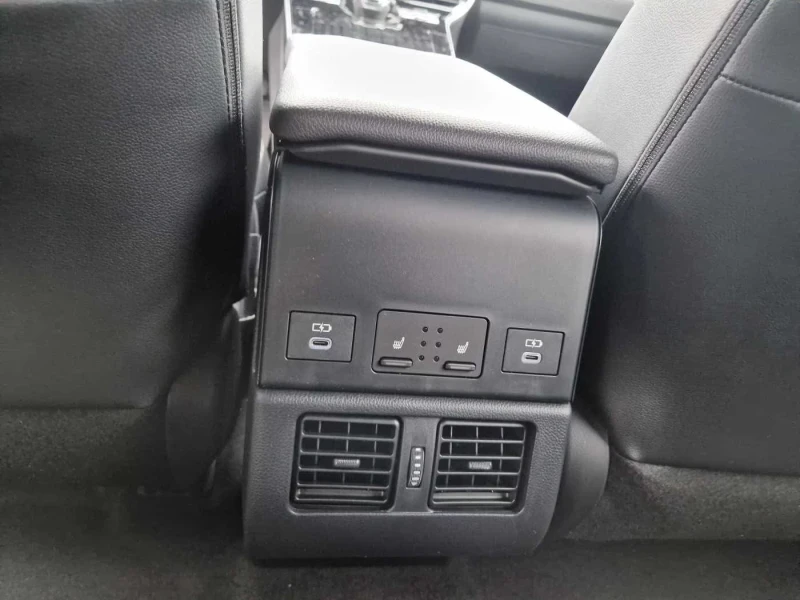 Toyota bZ4X BEV/218HP/LOUNGE/PANO/MEMO/JBL/360/LED/KLESS/526g, снимка 13 - Автомобили и джипове - 52235688