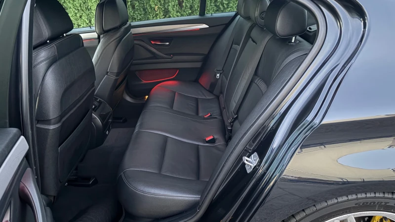 BMW 530 M-PACKET FACELIFT X-drive, снимка 14 - Автомобили и джипове - 52409479