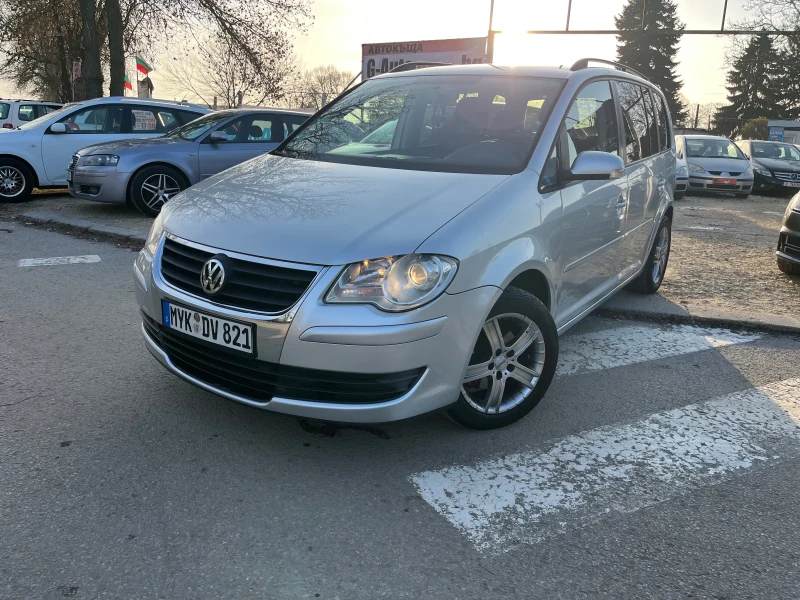 VW Touran 6+ 1 2.0i-Фабричен Метан, снимка 2 - Автомобили и джипове - 52544839