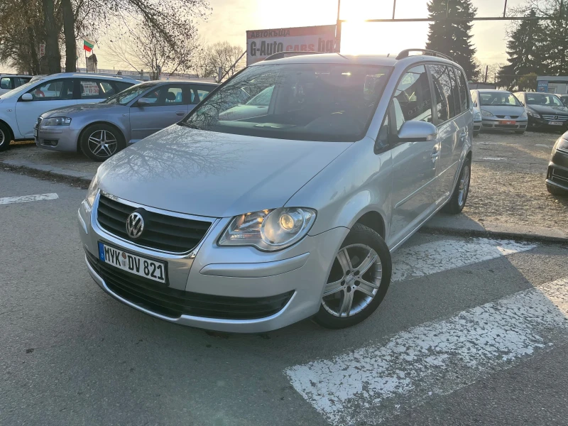 VW Touran 6+ 1 2.0i-Фабричен Метан, снимка 9 - Автомобили и джипове - 52544839